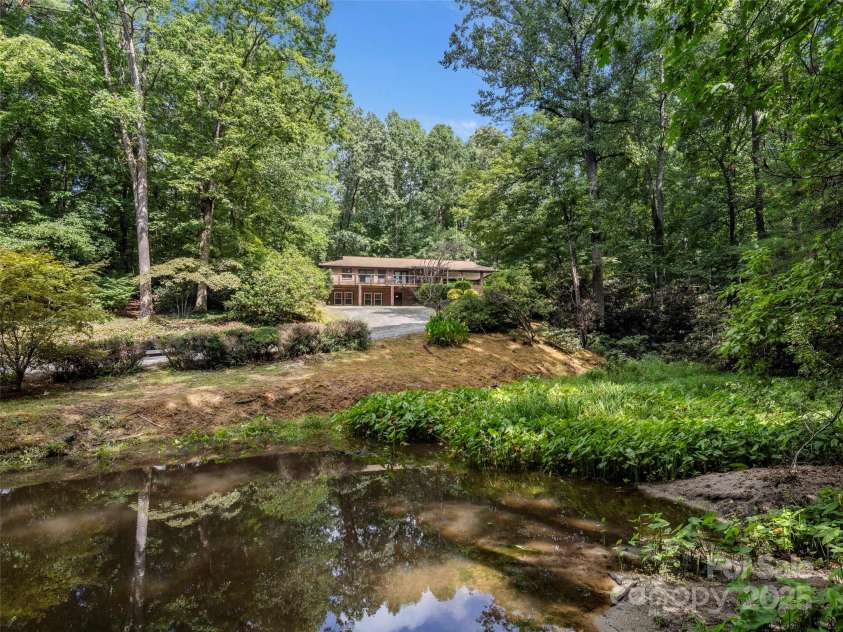 303 Brightwater Heights Drive, Hendersonville, NC 28791.  MLS# CAR4288551, YatesRealty ID 33847. 