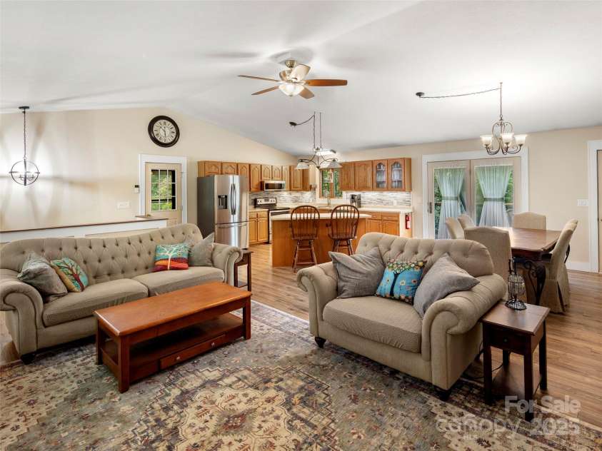 303 Brightwater Heights Drive, Hendersonville, NC 28791.  MLS# CAR4288551, YatesRealty ID 33847. 