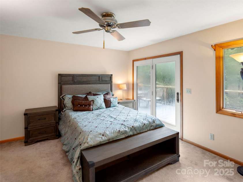 303 Brightwater Heights Drive, Hendersonville, NC 28791.  MLS# CAR4288551, YatesRealty ID 33847. 