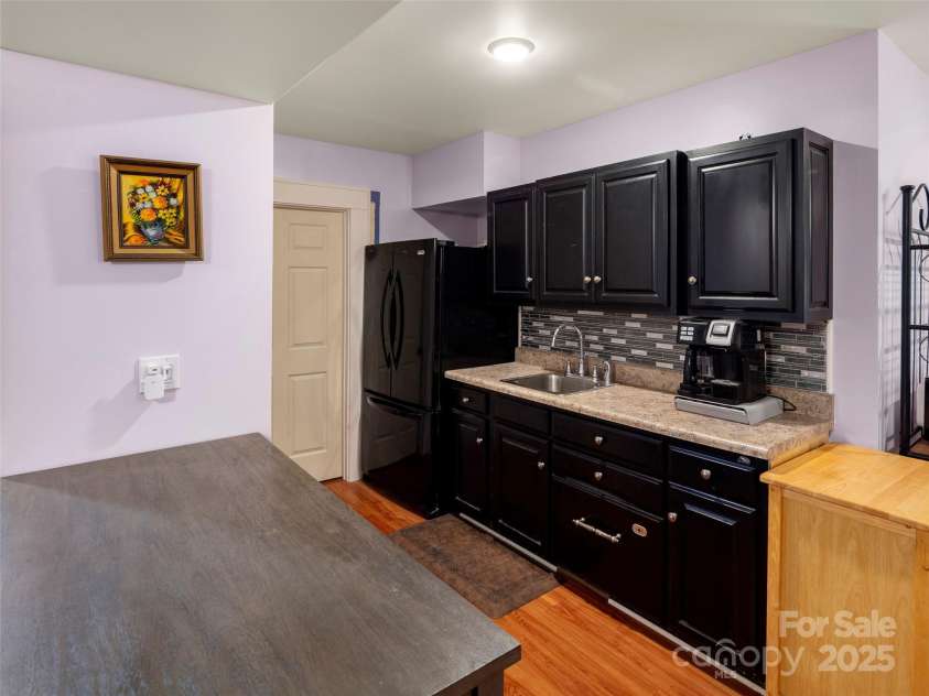 303 Brightwater Heights Drive, Hendersonville, NC 28791.  MLS# CAR4288551, YatesRealty ID 33847. 