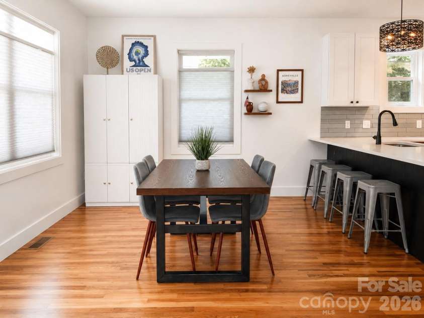 195 Wellington Street, Asheville, NC 28806.  MLS# CAR4392044, YatesRealty ID 33848. Dining Room 