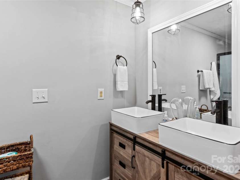 1000 Stone Creek Drive, Yadkinville, NC 27055.  MLS# CAR4288941, YatesRealty ID 33849. 