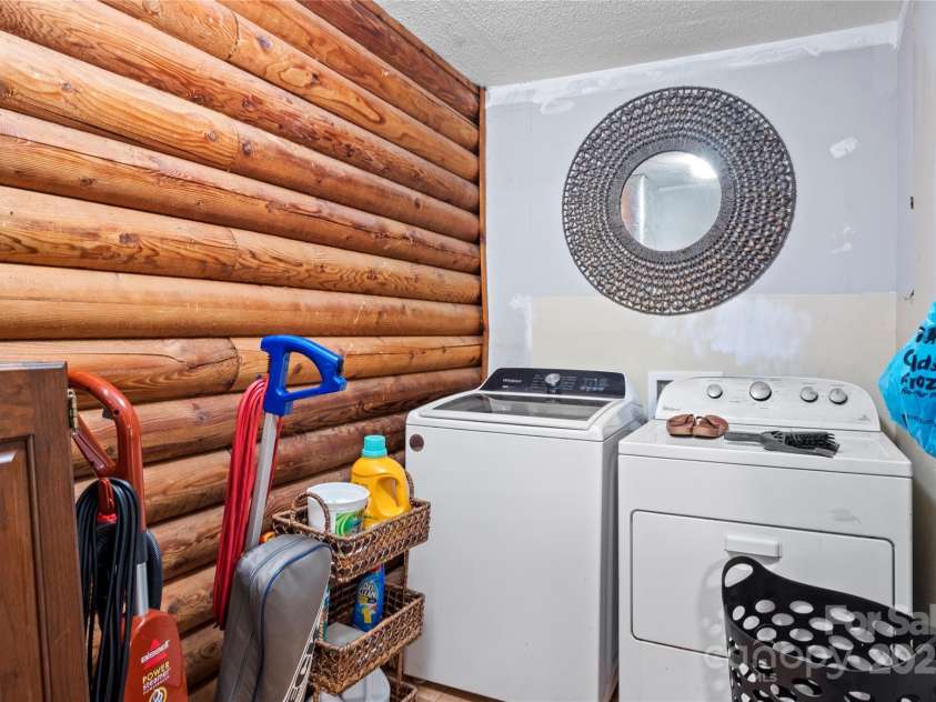 1000 Stone Creek Drive, Yadkinville, NC 27055.  MLS# CAR4288941, YatesRealty ID 33849. 