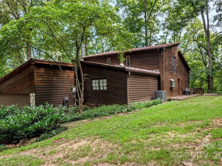 1000 Stone Creek Drive, Yadkinville, NC 27055.  MLS# CAR4288941, YatesRealty ID 33849. 