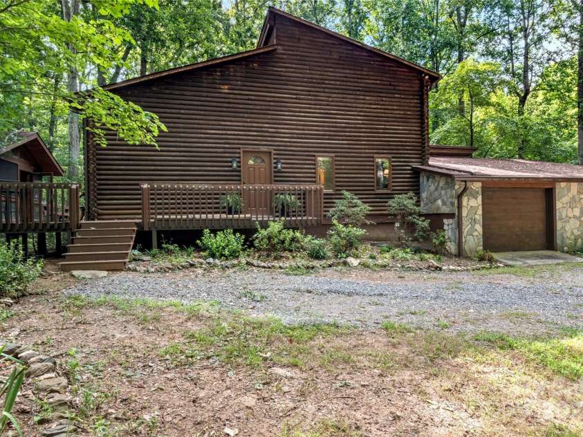 1000 Stone Creek Drive, Yadkinville, NC 27055.  MLS# CAR4288941, YatesRealty ID 33849. 