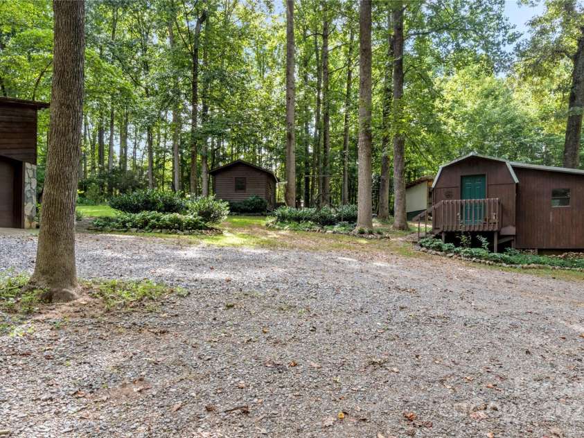 1000 Stone Creek Drive, Yadkinville, NC 27055.  MLS# CAR4288941, YatesRealty ID 33849. 