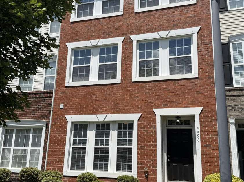 9956 Kings Parade Boulevard, Charlotte, NC 28273.  MLS# CAR4396832, YatesRealty ID 33849. 