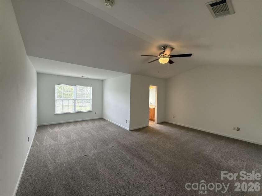 9956 Kings Parade Boulevard, Charlotte, NC 28273.  MLS# CAR4396832, YatesRealty ID 33849. 