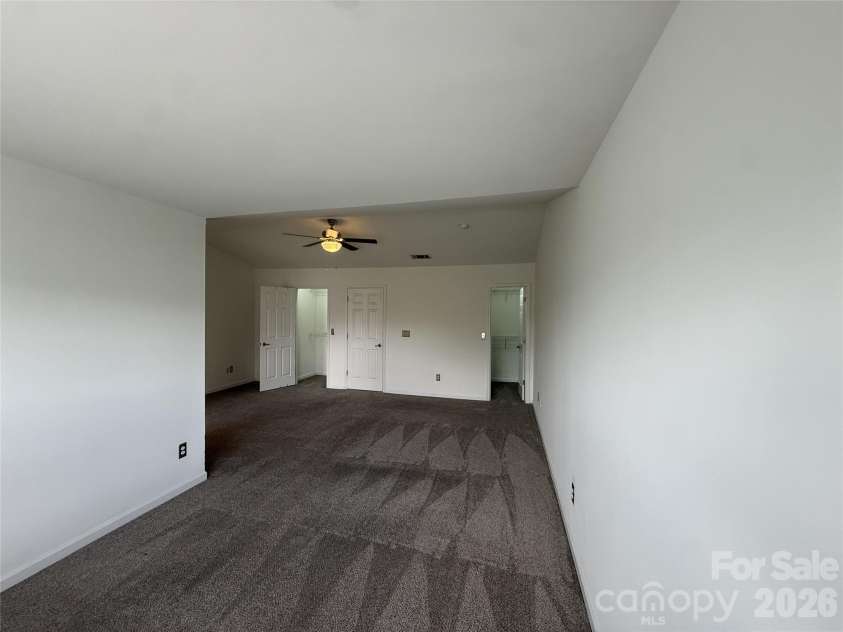 9956 Kings Parade Boulevard, Charlotte, NC 28273.  MLS# CAR4396832, YatesRealty ID 33849. 