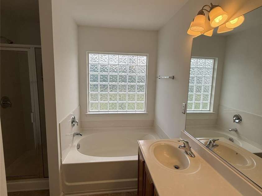 9956 Kings Parade Boulevard, Charlotte, NC 28273.  MLS# CAR4396832, YatesRealty ID 33849. 