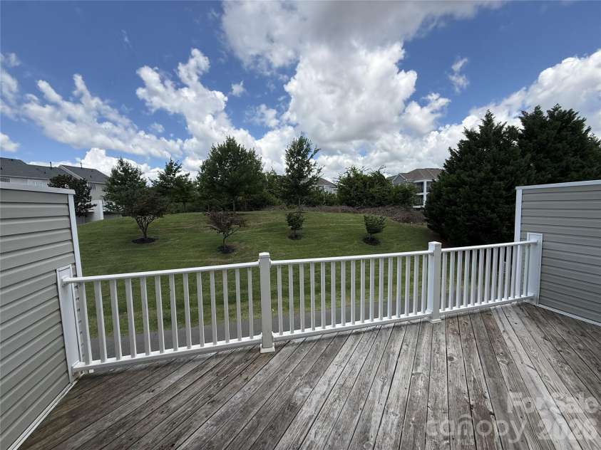 9956 Kings Parade Boulevard, Charlotte, NC 28273.  MLS# CAR4396832, YatesRealty ID 33849. 