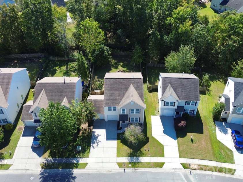 15705 Lakepoint Forest Drive, Charlotte, NC 28278.  MLS# CAR4308712, YatesRealty ID 3385. 