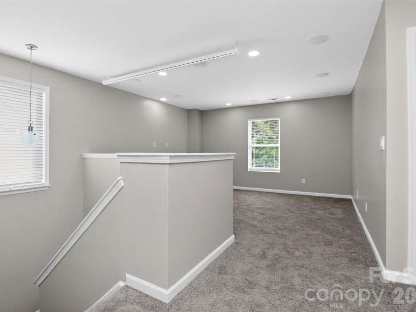 15705 Lakepoint Forest Drive, Charlotte, NC 28278.  MLS# CAR4308712, YatesRealty ID 3385. 