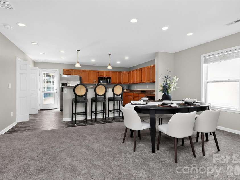 15705 Lakepoint Forest Drive, Charlotte, NC 28278.  MLS# CAR4308712, YatesRealty ID 3385. 