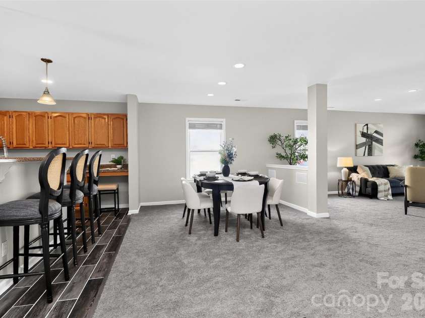 15705 Lakepoint Forest Drive, Charlotte, NC 28278.  MLS# CAR4308712, YatesRealty ID 3385. 