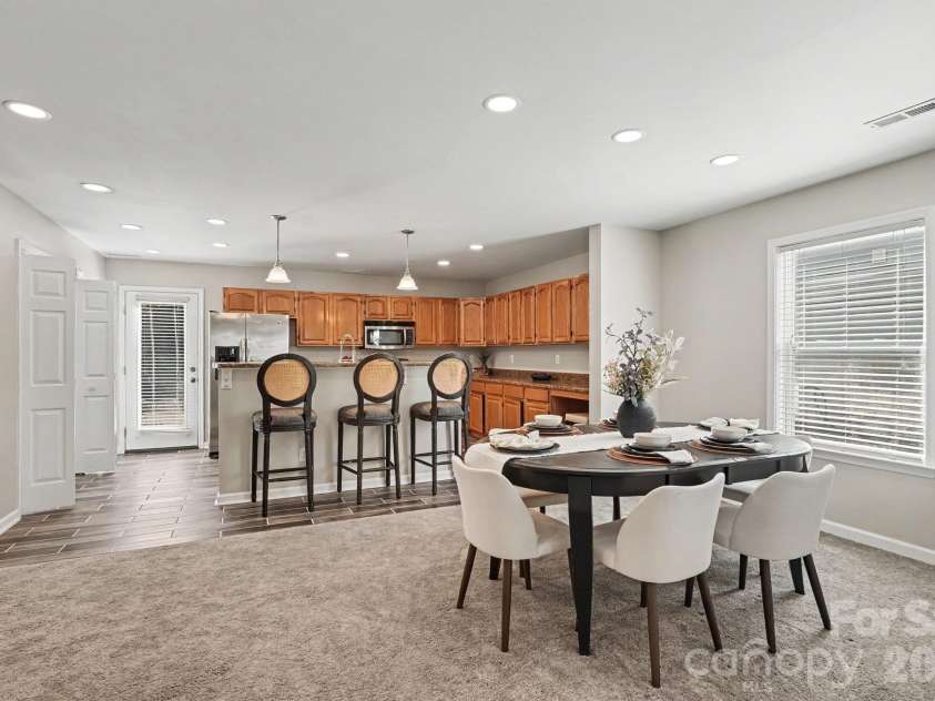15705 Lakepoint Forest Drive, Charlotte, NC 28278.  MLS# CAR4434280, YatesRealty ID 3385. 