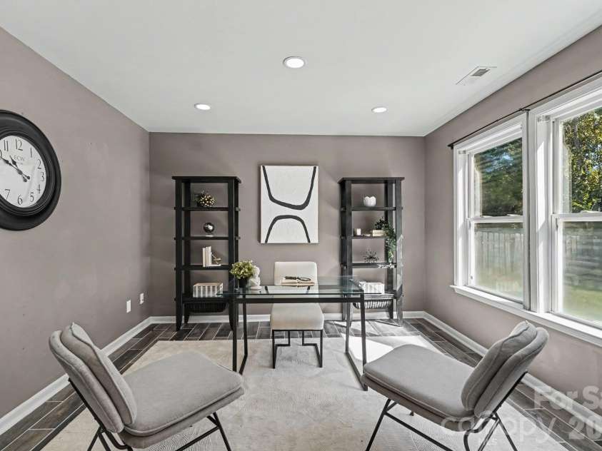 15705 Lakepoint Forest Drive, Charlotte, NC 28278.  MLS# CAR4434280, YatesRealty ID 3385. Office