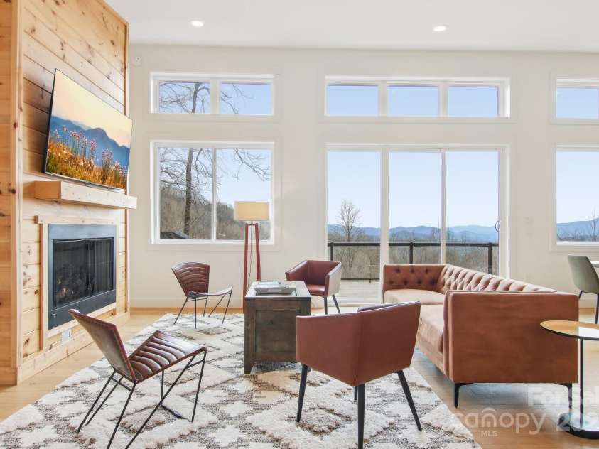 584 Walnut Cove Ridge, Bryson City, NC 28713.  MLS# CAR4232880, YatesRealty ID 3385. 