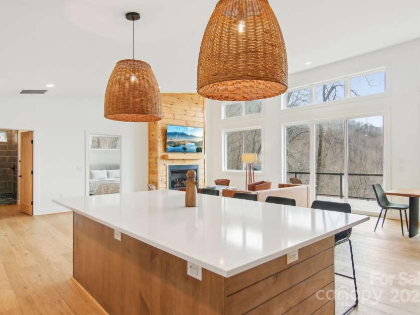 584 Walnut Cove Ridge, Bryson City, NC 28713.  MLS# CAR4232880, YatesRealty ID 3385. 