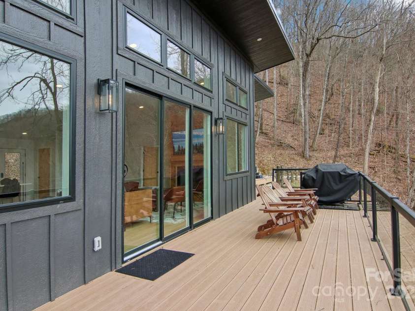 584 Walnut Cove Ridge, Bryson City, NC 28713.  MLS# CAR4232880, YatesRealty ID 3385. 