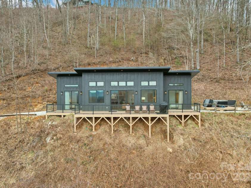 584 Walnut Cove Ridge, Bryson City, NC 28713.  MLS# CAR4232880, YatesRealty ID 3385. 