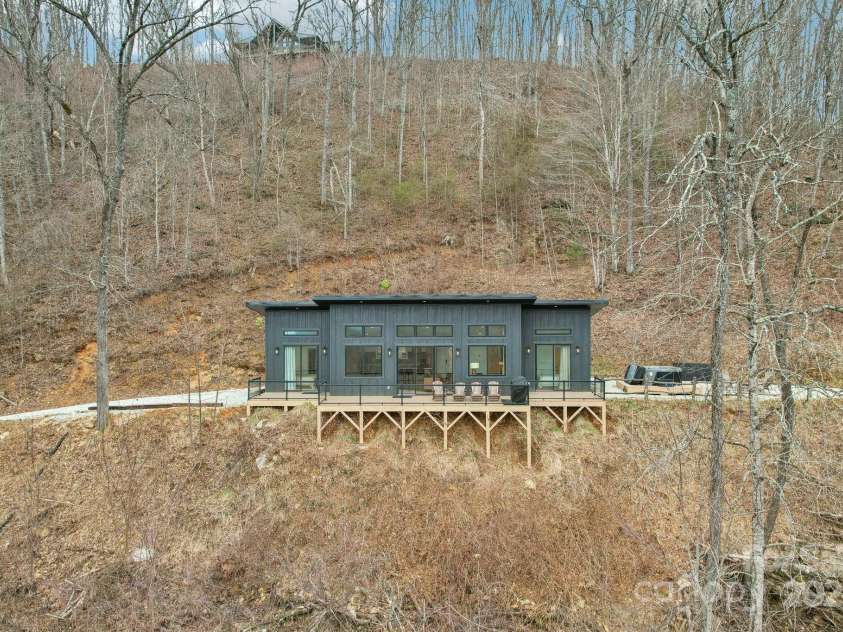 584 Walnut Cove Ridge, Bryson City, NC 28713.  MLS# CAR4232880, YatesRealty ID 3385. 
