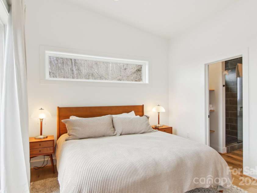 584 Walnut Cove Ridge, Bryson City, NC 28713.  MLS# CAR4232880, YatesRealty ID 3385. Primary Bedroom