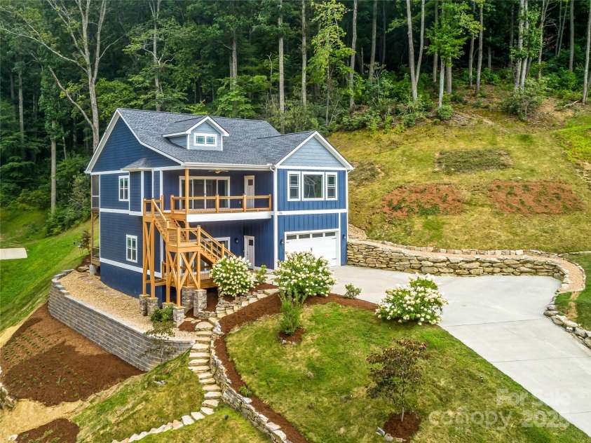235 Olivet Lane, Fletcher, NC 28732.  MLS# CAR4287194, YatesRealty ID 33850. 