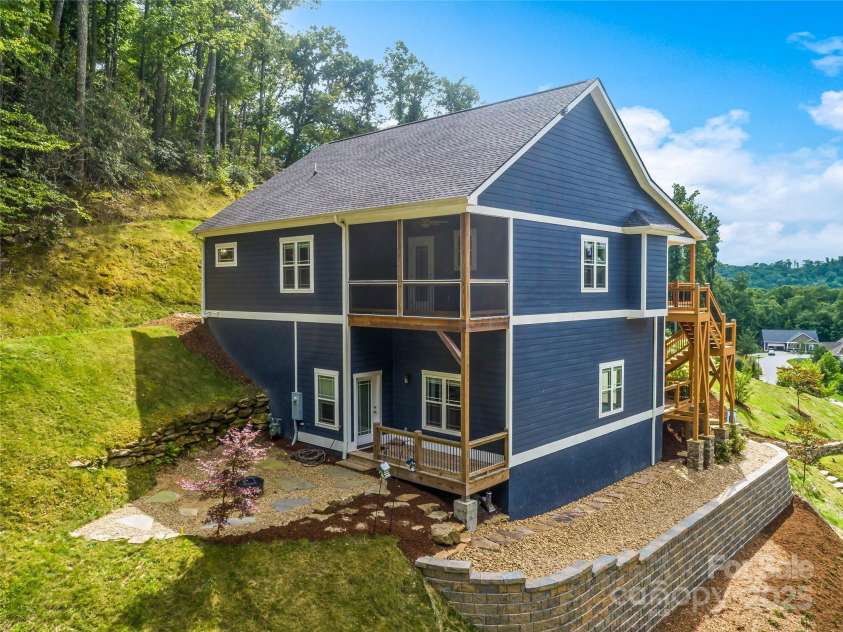 235 Olivet Lane, Fletcher, NC 28732.  MLS# CAR4287194, YatesRealty ID 33850. 