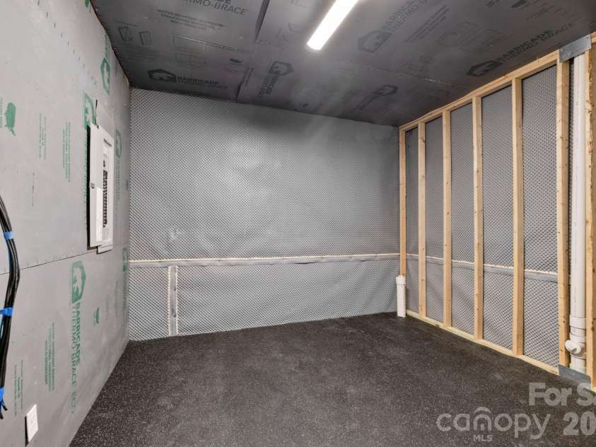 235 Olivet Lane, Fletcher, NC 28732.  MLS# CAR4287194, YatesRealty ID 33850. 