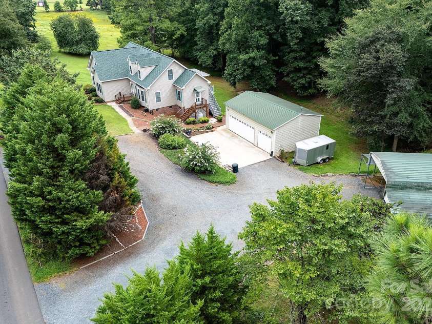 366 Lakehurst Farm Road, Norwood, NC 28128.  MLS# CAR4289569, YatesRealty ID 33851. 