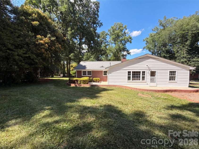 501 Derby Court, Gastonia, NC 28054.  MLS# CAR4397339, YatesRealty ID 33851. 