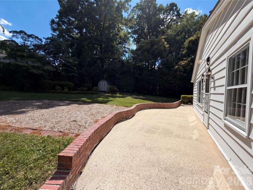 501 Derby Court, Gastonia, NC 28054.  MLS# CAR4397339, YatesRealty ID 33851. 
