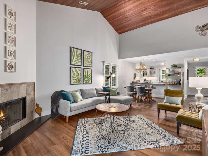 13 Timberlake Drive, Asheville, NC 28803.  MLS# CAR4289602, YatesRealty ID 33852. Fireplace and covered balcony off Livingroom