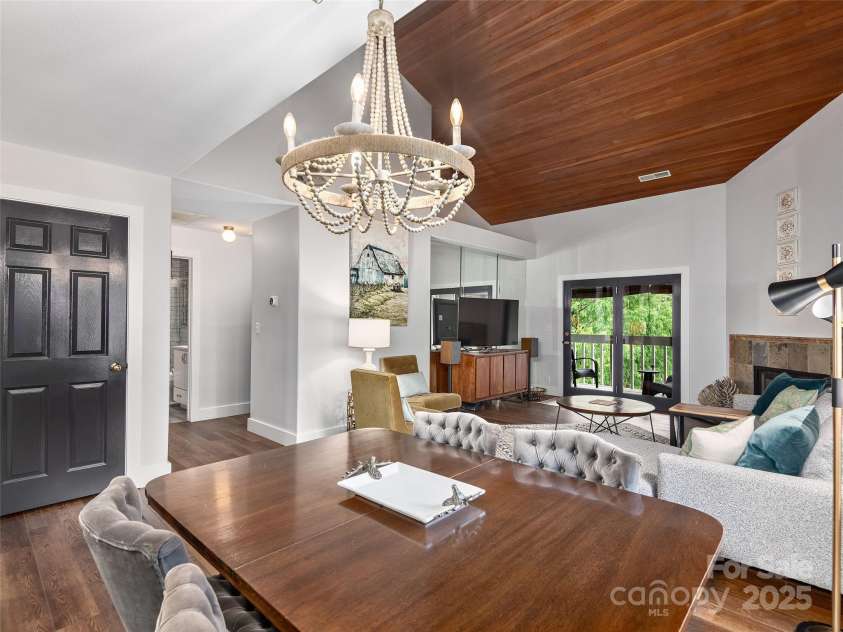 13 Timberlake Drive, Asheville, NC 28803.  MLS# CAR4289602, YatesRealty ID 33852. Looking from Kitchen toward Living Room