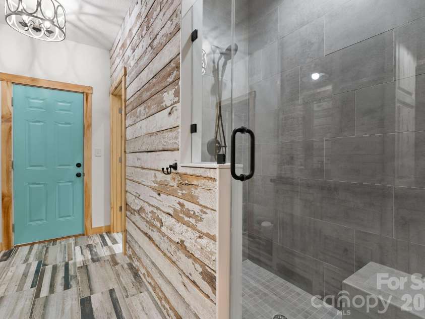 615 Don Felmet Road, Marshall, NC 28753.  MLS# CAR4391093, YatesRealty ID 33852. Primary Bathroom
