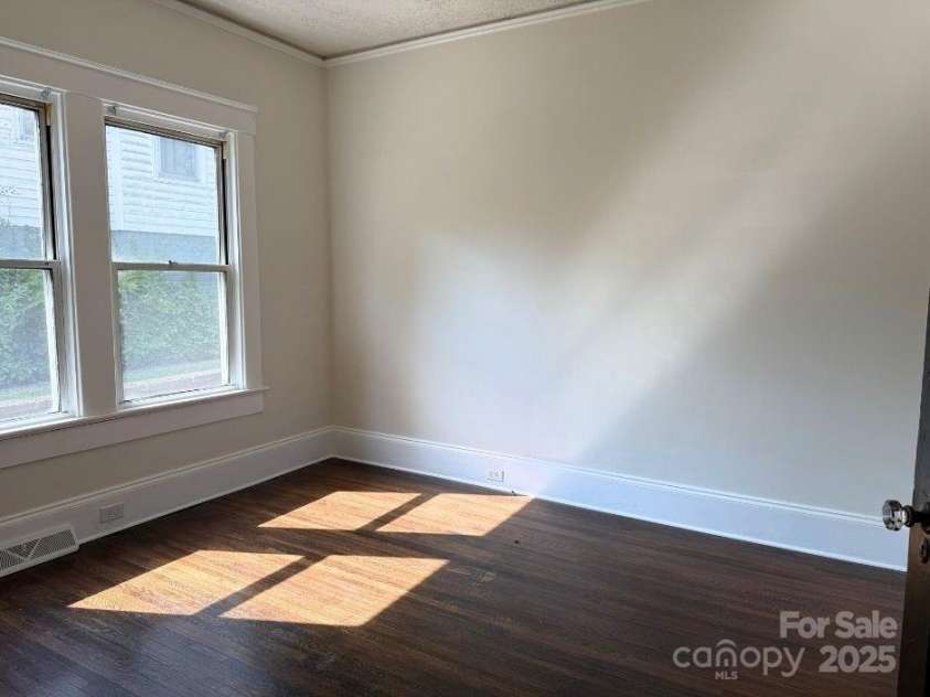 113 Miller Street, Salisbury, NC 28144.  MLS# CAR4291141, YatesRealty ID 33853. 