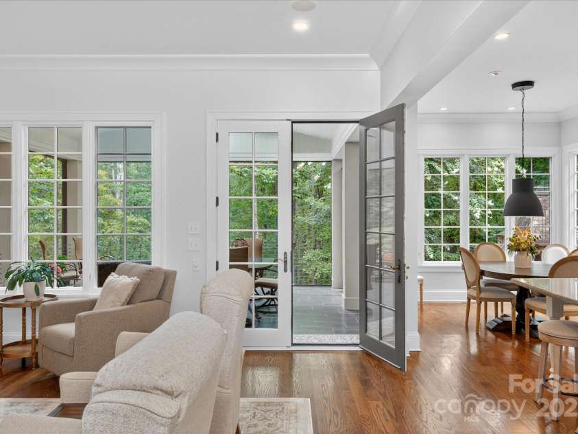 10535 Island Point Road, Charlotte, NC 28278.  MLS# CAR4290819, YatesRealty ID 33854. 