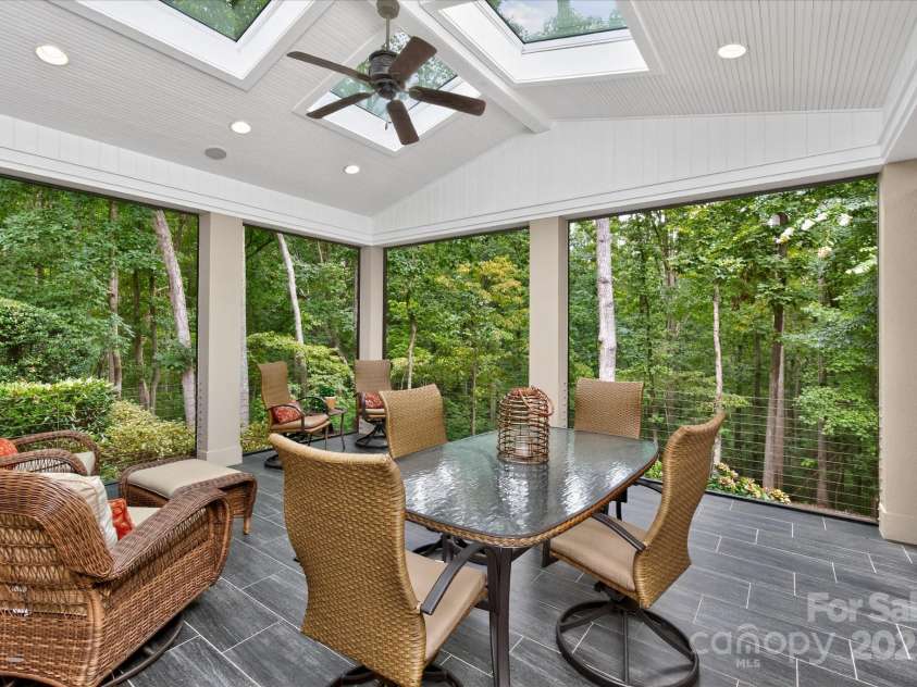 10535 Island Point Road, Charlotte, NC 28278.  MLS# CAR4290819, YatesRealty ID 33854. 