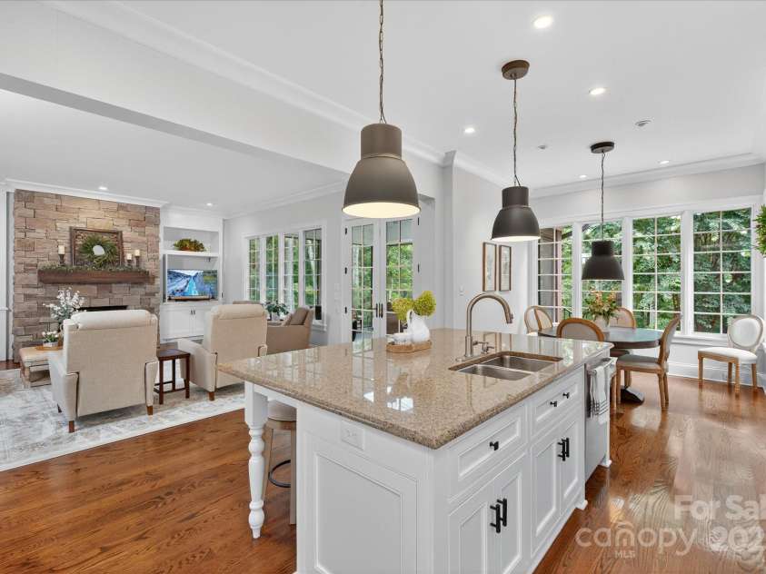 10535 Island Point Road, Charlotte, NC 28278.  MLS# CAR4290819, YatesRealty ID 33854. 