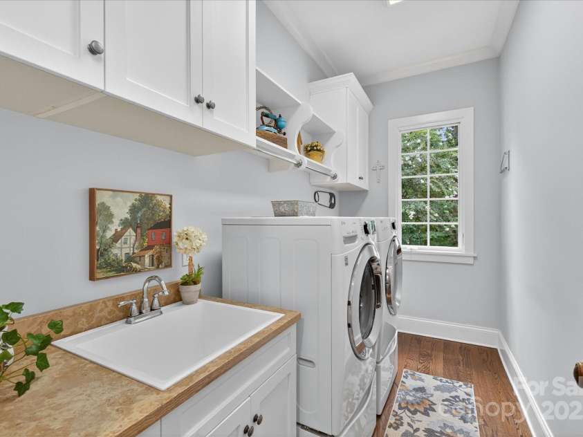 10535 Island Point Road, Charlotte, NC 28278.  MLS# CAR4290819, YatesRealty ID 33854. 