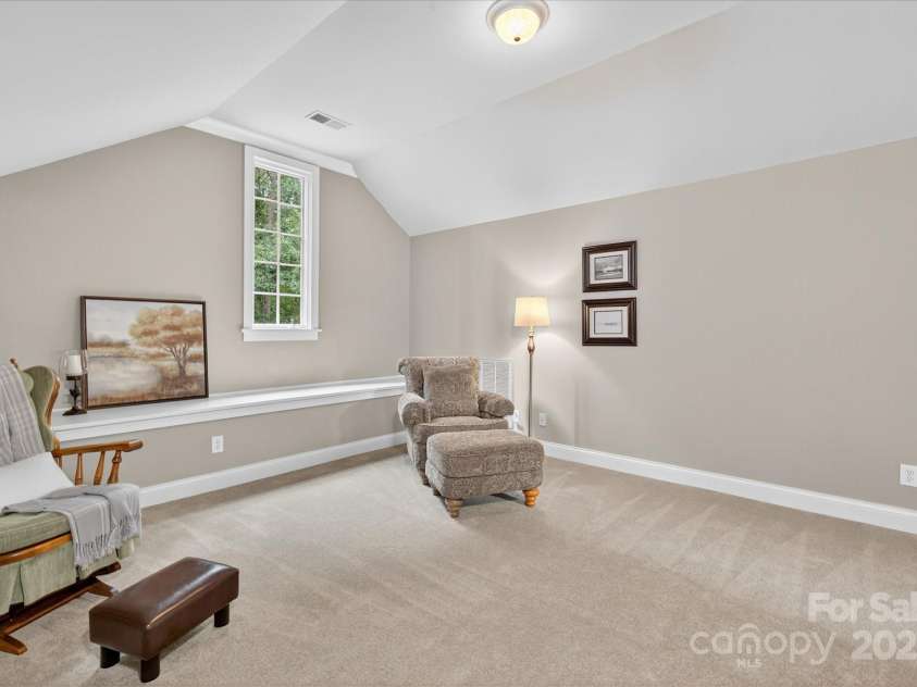 10535 Island Point Road, Charlotte, NC 28278.  MLS# CAR4290819, YatesRealty ID 33854. 