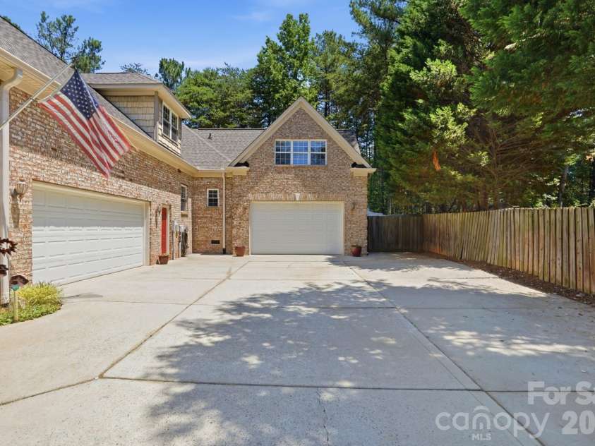 4342 Harbor Watch Drive, Denver, NC 28037.  MLS# CAR4393232, YatesRealty ID 33854. 