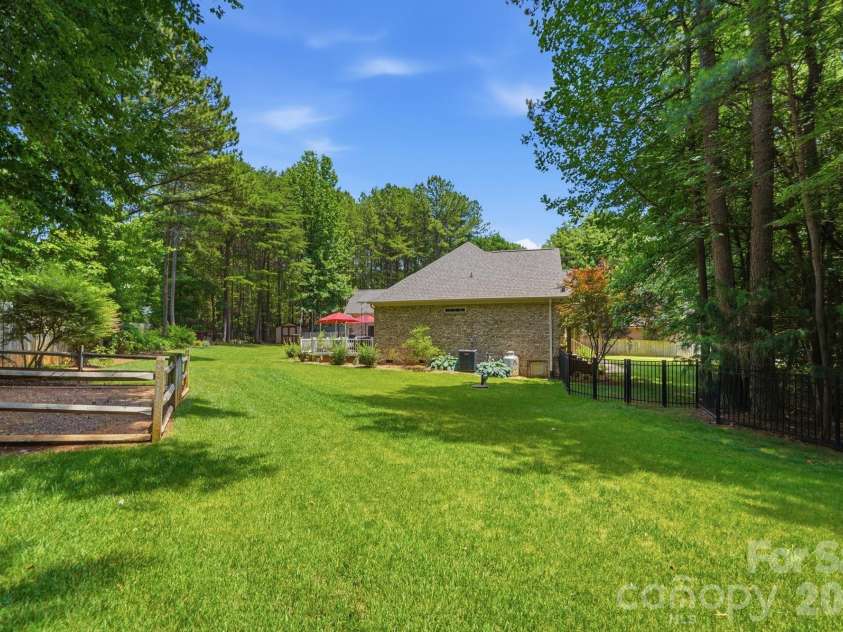4342 Harbor Watch Drive, Denver, NC 28037.  MLS# CAR4393232, YatesRealty ID 33854. 