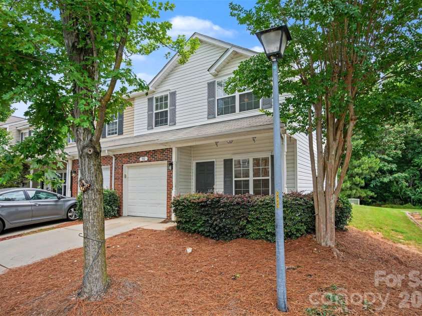 912 Little Creek Drive, Fort Mill, SC 29715.  MLS# CAR4392558, YatesRealty ID 33855. 