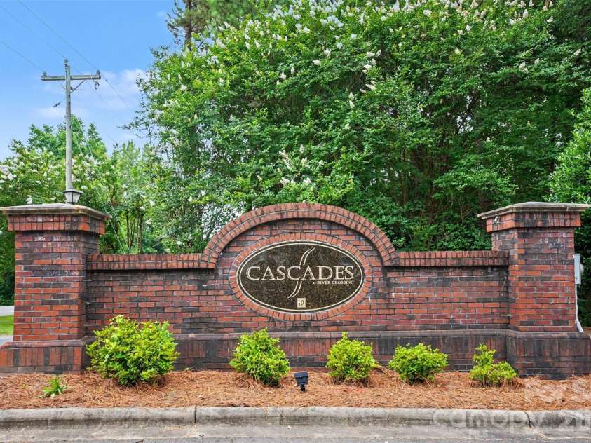 912 Little Creek Drive, Fort Mill, SC 29715.  MLS# CAR4392558, YatesRealty ID 33855. 