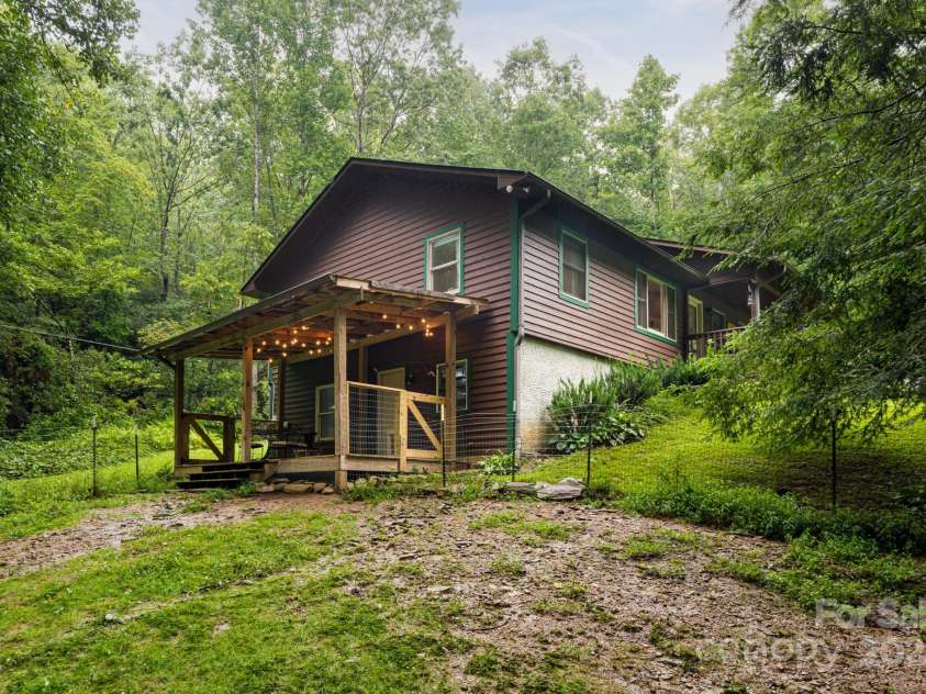 19 Forge Drive, Mills River, NC 28759.  MLS# CAR4289145, YatesRealty ID 33856. Durable Wood Siding