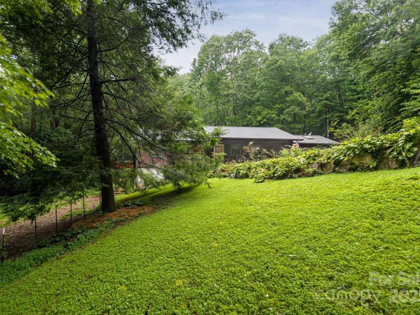 19 Forge Drive, Mills River, NC 28759.  MLS# CAR4289145, YatesRealty ID 33856. Large Yard