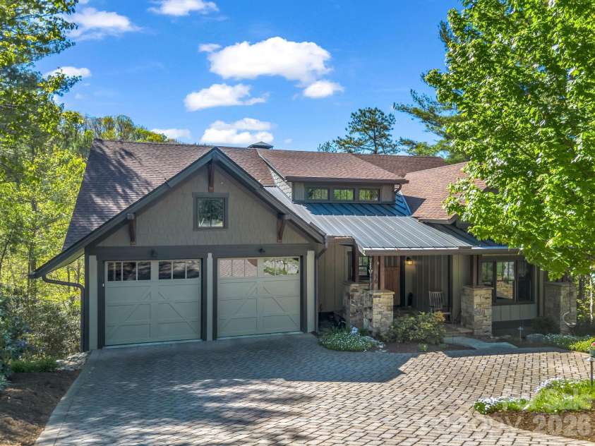 16 Panther Gap Road, Black Mountain, NC 28711.  MLS# CAR4358211, YatesRealty ID 33857. 