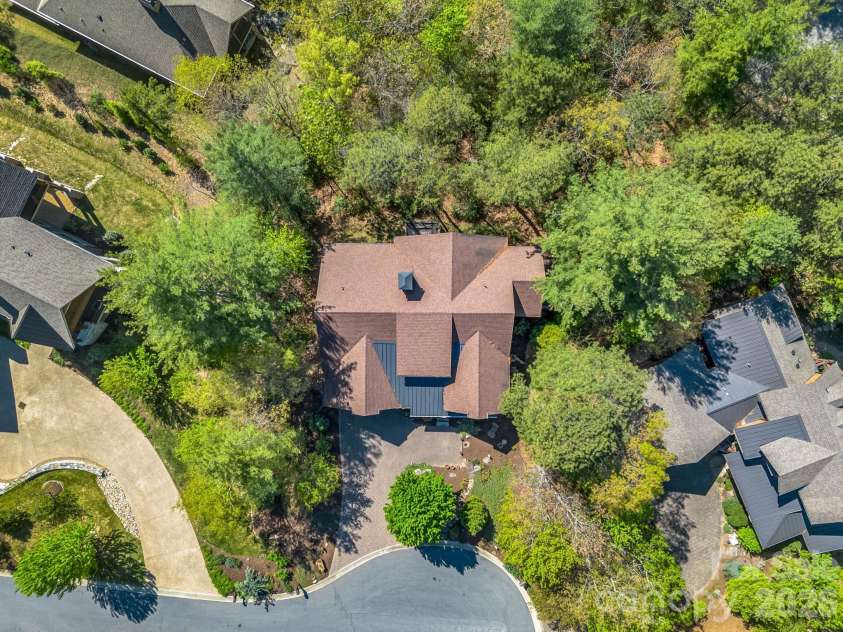 16 Panther Gap Road, Black Mountain, NC 28711.  MLS# CAR4358211, YatesRealty ID 33857. 